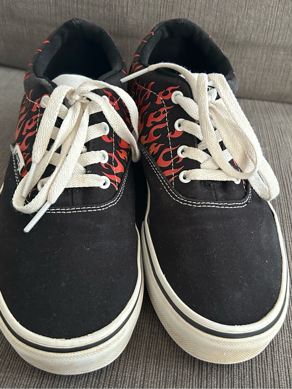 Vans Doheny Flame Low Top Skate Shoes Black Fire Pattern US Youth 6.0 - Picture 6 of 9